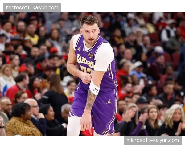 湖人申诉东契奇技犯判罚 要求对比塔泽行为进行复查